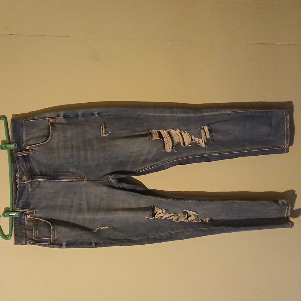 NWT Wild Fable High- Rise Moms Jeans Size 14 - Picture 1 of 3